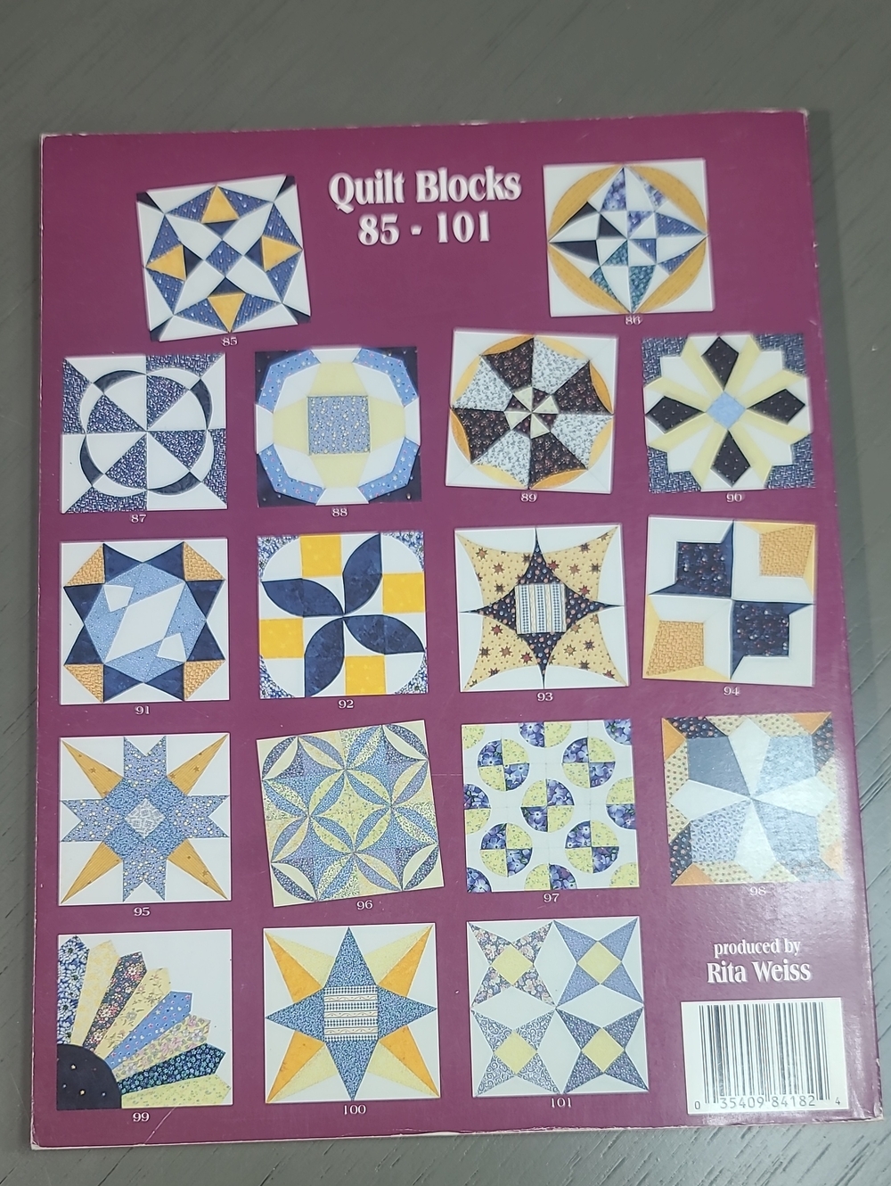 Assorted Quilt Pattern Books Set Of 5 - Picture 15 of 16